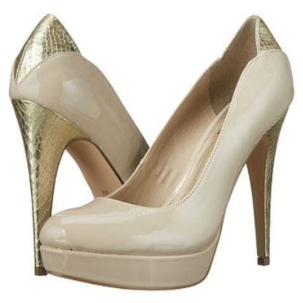 G by Guess Wandaa Nude/Gold Metalic Pumps